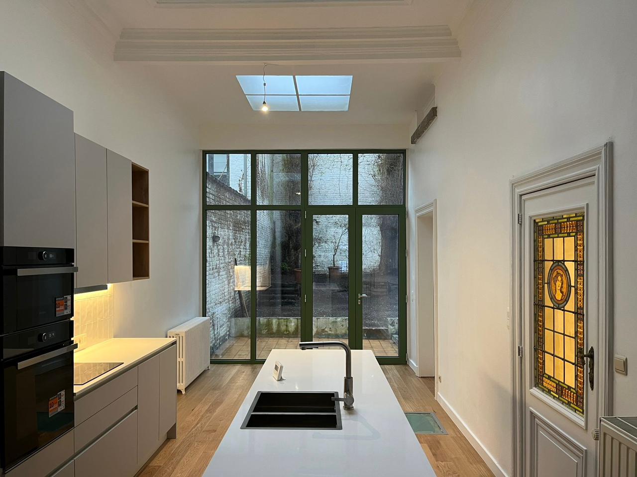 Aluminium windows export project in Brussels Belgium – Europa EOS 78 Hybrid by Mparolas Aluminium Systems
