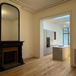 Europa EOS 78 Hybrid aluminium windows installed in historic residence in Brussels Belgium