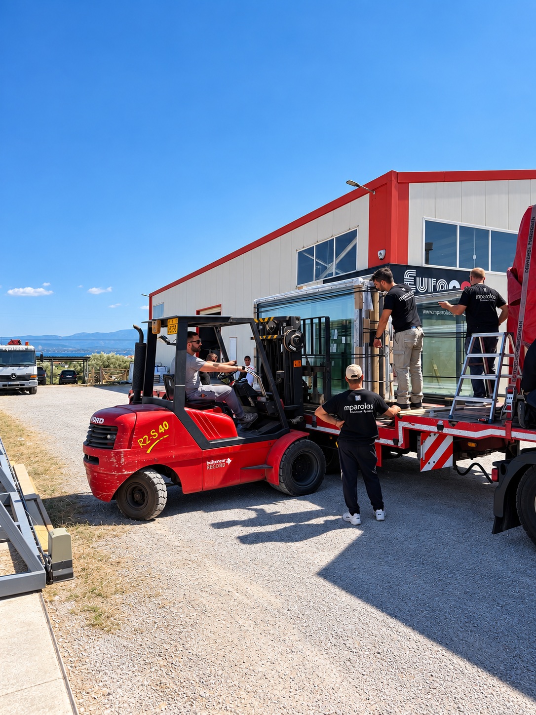 Minimal aluminium window export loading from Greece to Belgium